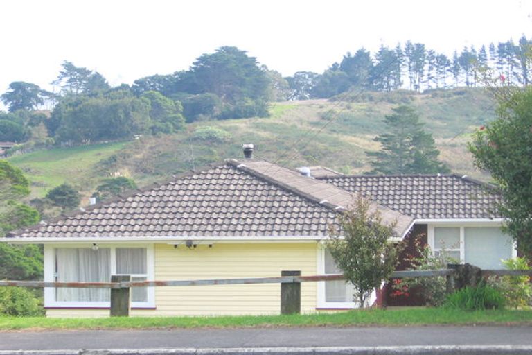 Photo of property in 188 Don Buck Road, Massey, Auckland, 0614