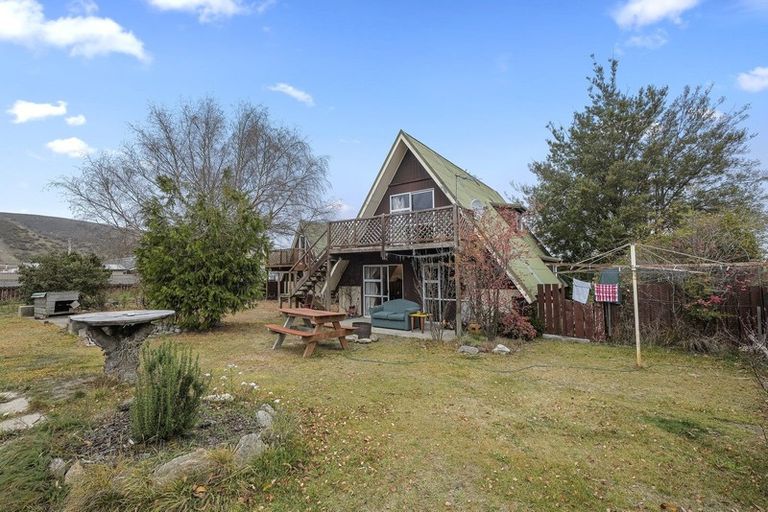 Photo of property in 20 Orchard Street, Clyde, 9330