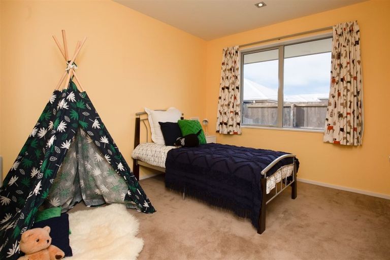 Photo of property in 64 Somerville Crescent, Aidanfield, Christchurch, 8025