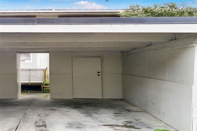 Photo of property in 5/42 Sheridan Drive, New Lynn, Auckland, 0600