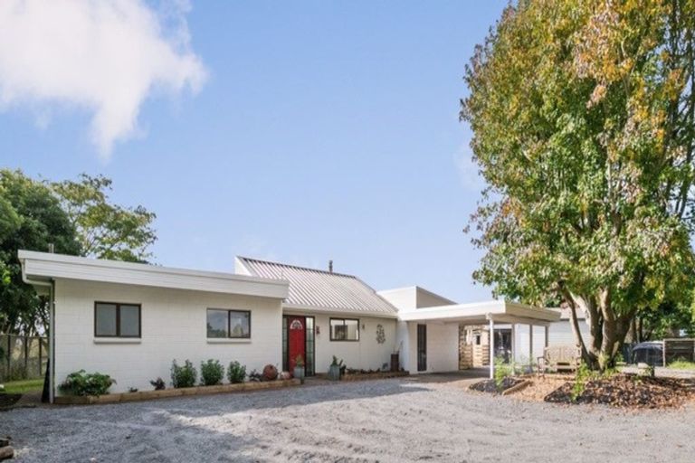Photo of property in 35 Marae O Rehia Road, Karioitahi, Waiuku, 2683