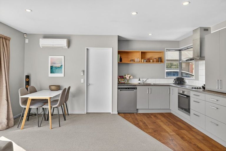 Photo of property in 8/190 Lincoln Road, Addington, Christchurch, 8024