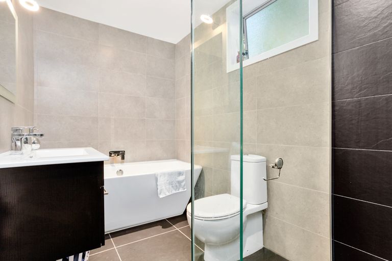 Photo of property in 57 Kohu Road, Titirangi, Auckland, 0604