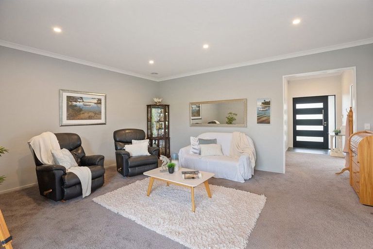 Photo of property in 83 Kotuku Drive, Paraparaumu Beach, Paraparaumu, 5032