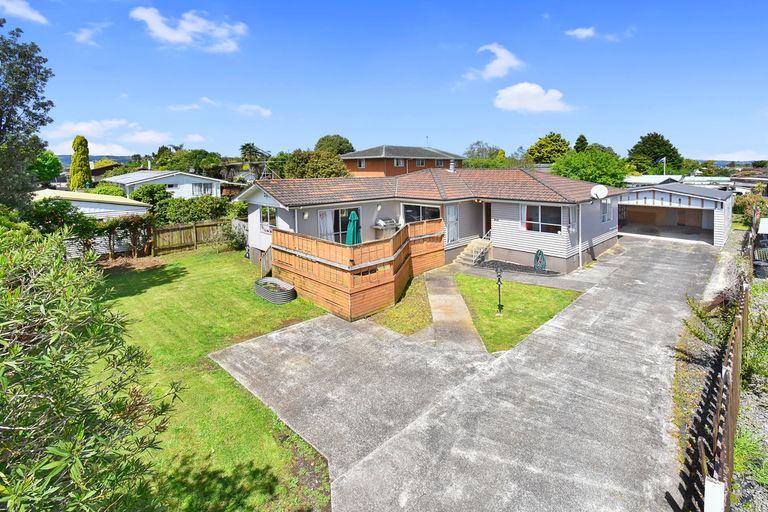 Photo of property in 36 Sunnypark Avenue, Rosehill, Papakura, 2113