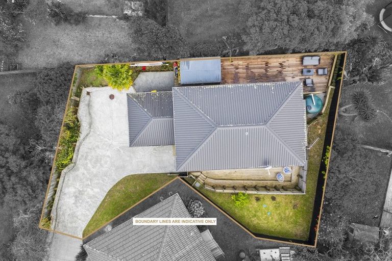 Photo of property in 18a Cottam Grove, Northcross, Auckland, 0632