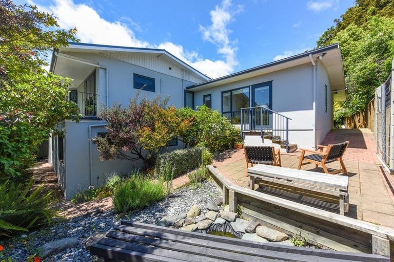 Photo of property in 386 Trafalgar Street, Nelson, 7010