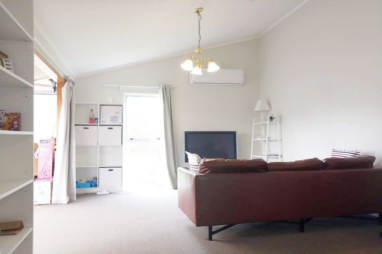 Photo of property in 1/30 Houston Place, Bayview, Auckland, 0629
