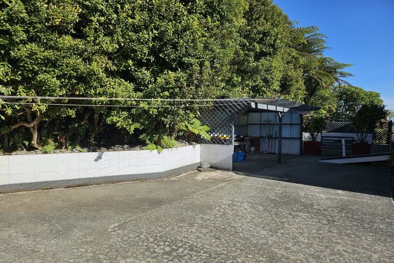 Photo of property in 27 Loris Place, Karoro, Greymouth, 7805