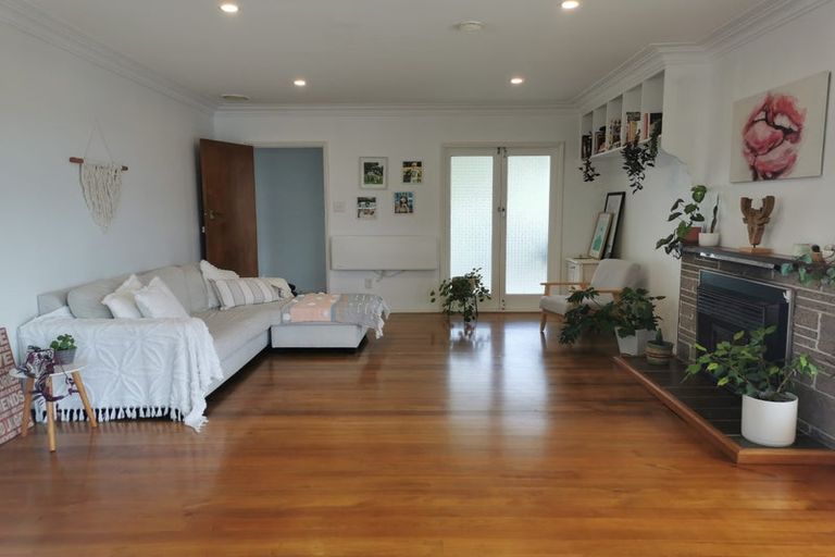 Photo of property in 2/4 Firth Road, Torbay, Auckland, 0630