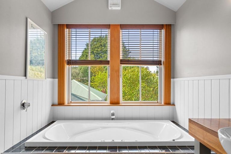 Photo of property in 8 Maungahina Road, Te Ore Ore, Masterton, 5886