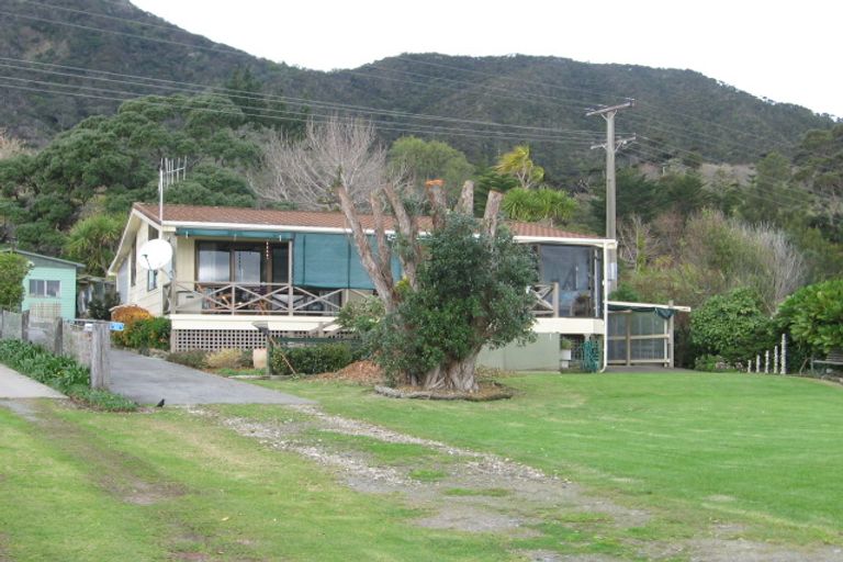 Photo of property in 65 Urquharts Bay Road, Whangarei Heads, Whangarei, 0174