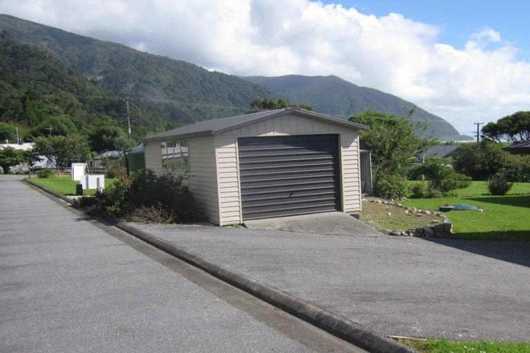 Photo of property in 12a Cargills Road, Barrytown, Runanga, 7873