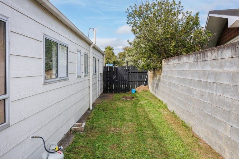 Photo of property in 23a Rhodes Drive, Kelvin Grove, Palmerston North, 4414