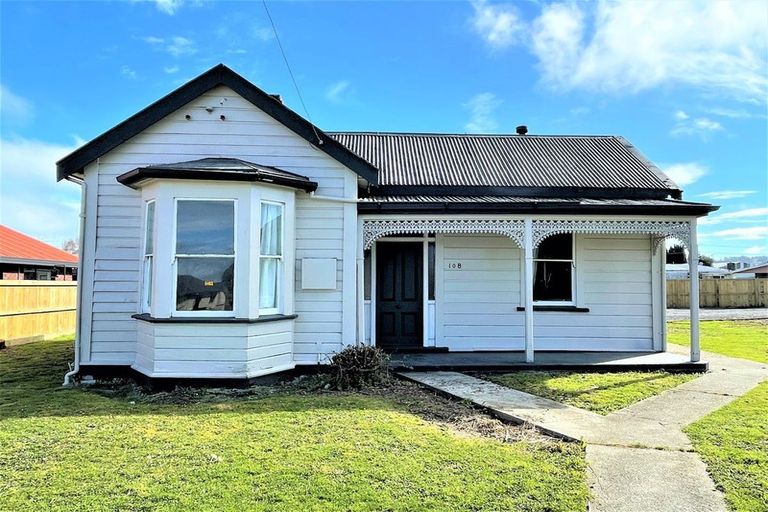 Photo of property in 108 Clyde Street, Balclutha, 9230