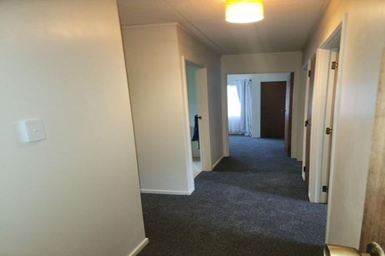 Photo of property in 78 Peach Road, Glenfield, Auckland, 0629