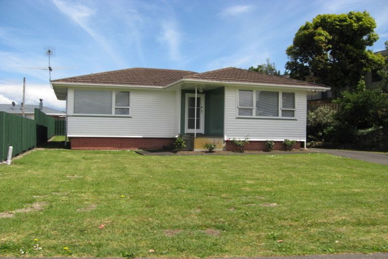 Photo of property in 19 Mckenzie Road, Mangere Bridge, Auckland, 2022