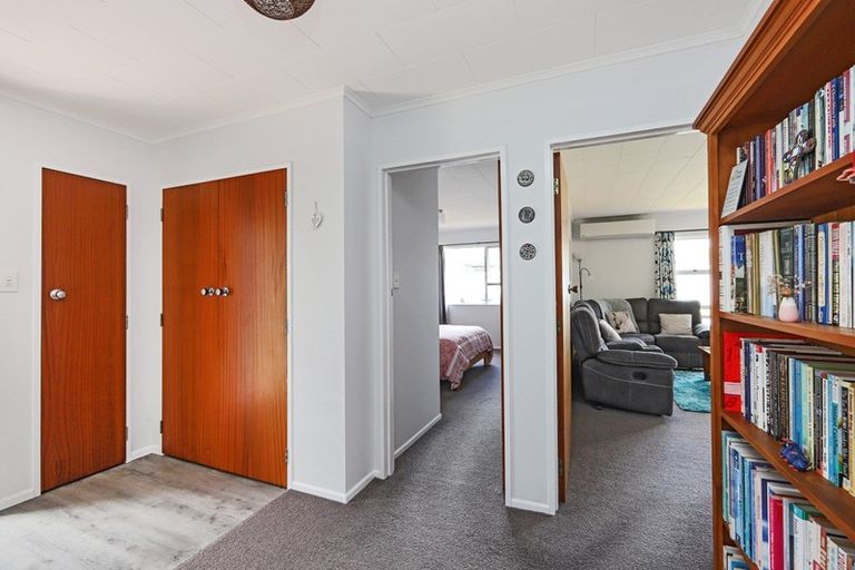 Photo of property in 2/84a Gloucester Street, Greenmeadows, Napier, 4112