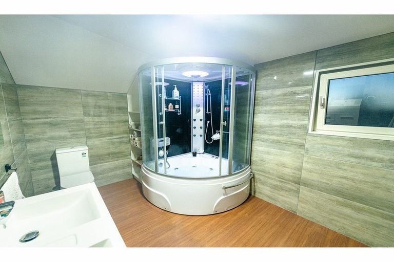 Photo of property in 49 Orlando Crescent, Waimairi Beach, Christchurch, 8083