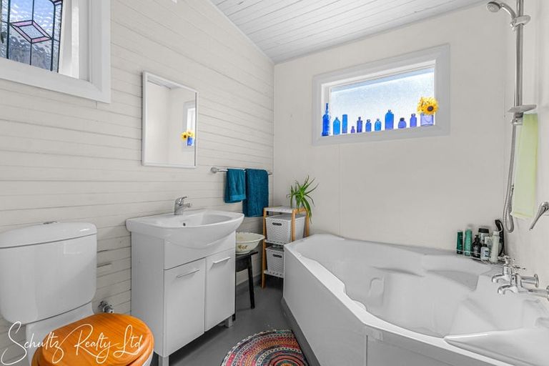 Photo of property in 1056 State Highway 12, Maungaturoto, 0583