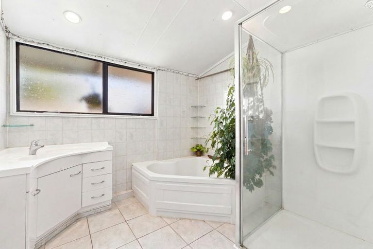 Photo of property in 33 Tongariro Street, Castlecliff, Whanganui, 4501