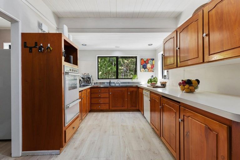 Photo of property in 3 William Pitcher Place, Greenhithe, Auckland, 0632