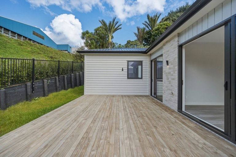 Photo of property in 18 Rongoa Maori Way, Pukekohe, 2120