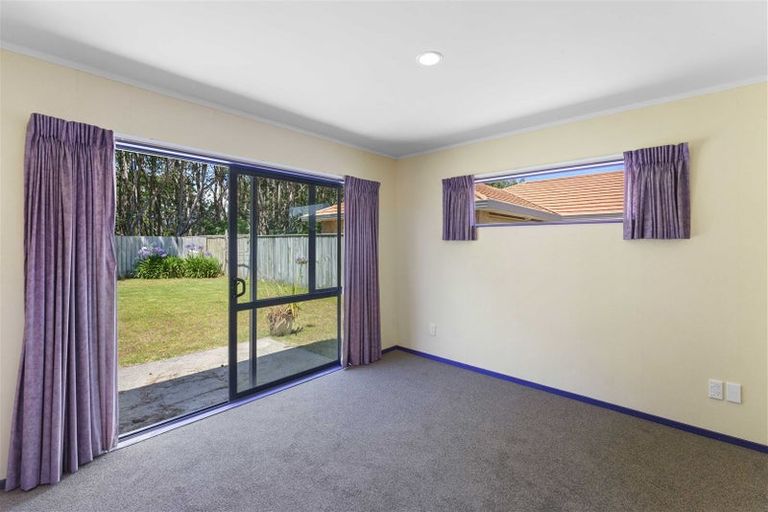 Photo of property in 104 Weggery Drive, Waikanae Beach, Waikanae, 5036