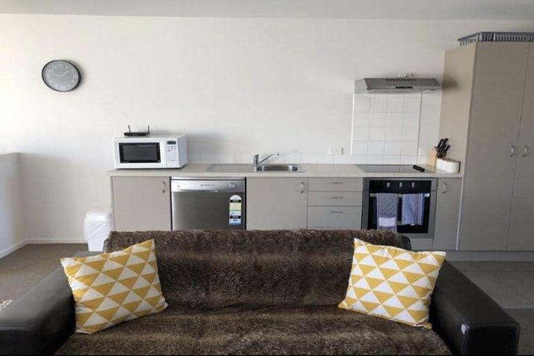 Photo of property in 3/75 Thackeray Place, Waltham, Christchurch, 8023