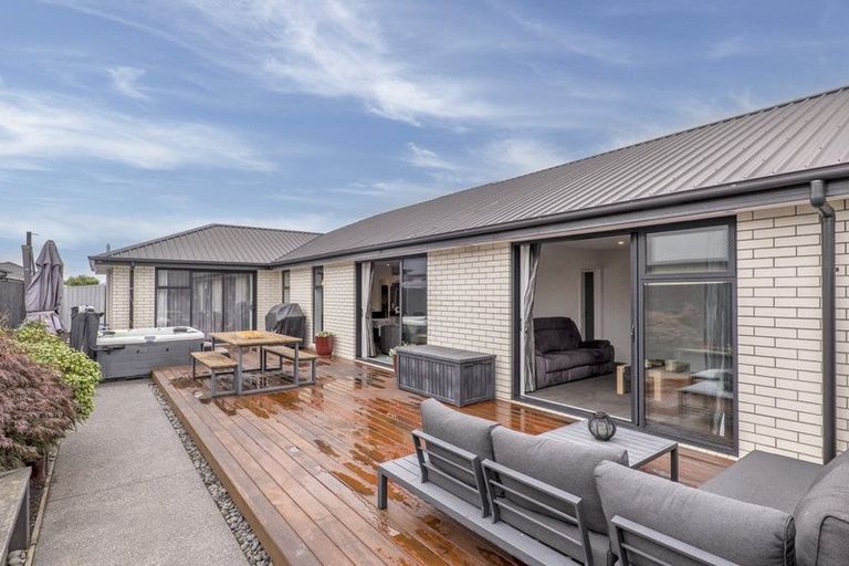 Photo of property in 71 Aviemore Drive, Marshland, Christchurch, 8083