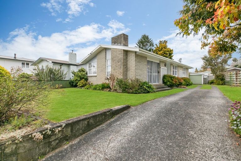 Photo of property in 9 Macmurdo Avenue, Glenview, Hamilton, 3206