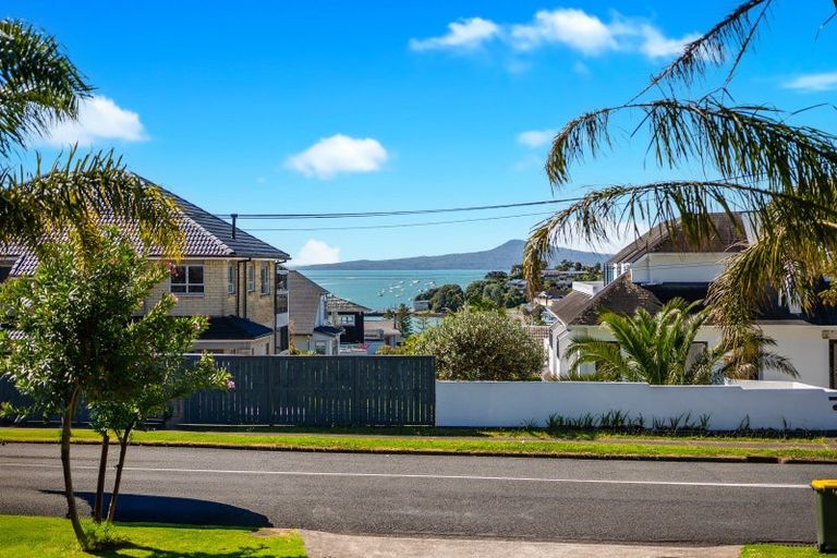 Photo of property in 4 Takutai Avenue, Bucklands Beach, Auckland, 2012