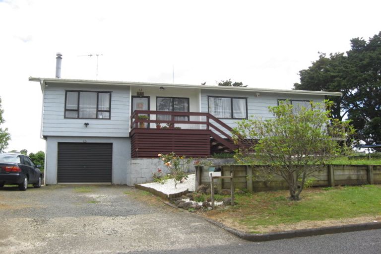 Photo of property in 27 The Glade South, Pukekohe, 2120