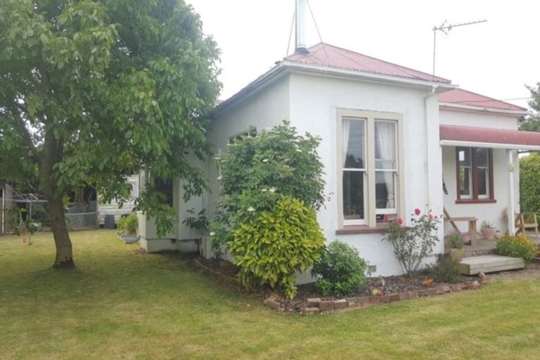 Photo of property in 17 Highfield Avenue, Dunsandel, 7682