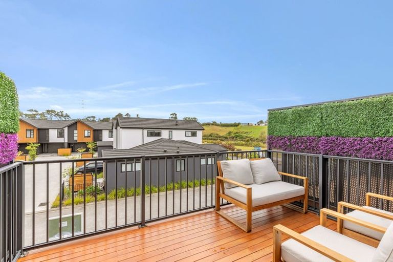 Photo of property in 12 Parenga Lane, Kumeu, 0810