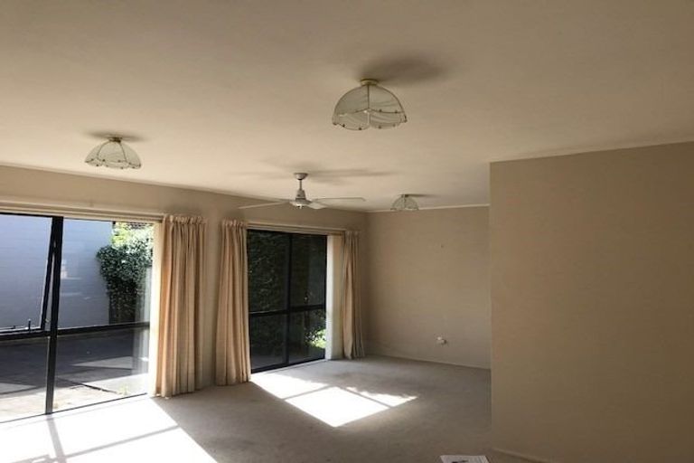 Photo of property in 2/19 Ingram Street, Papakura, 2110
