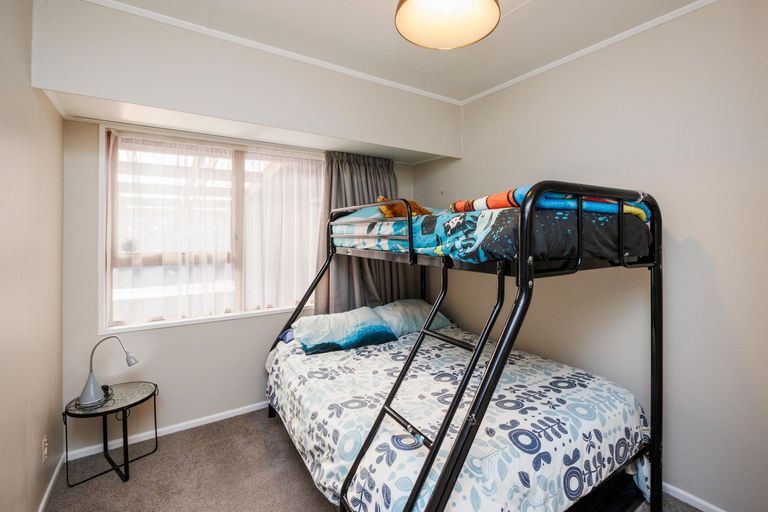 Photo of property in 3 Geraldine Crescent, Cloverlea, Palmerston North, 4412