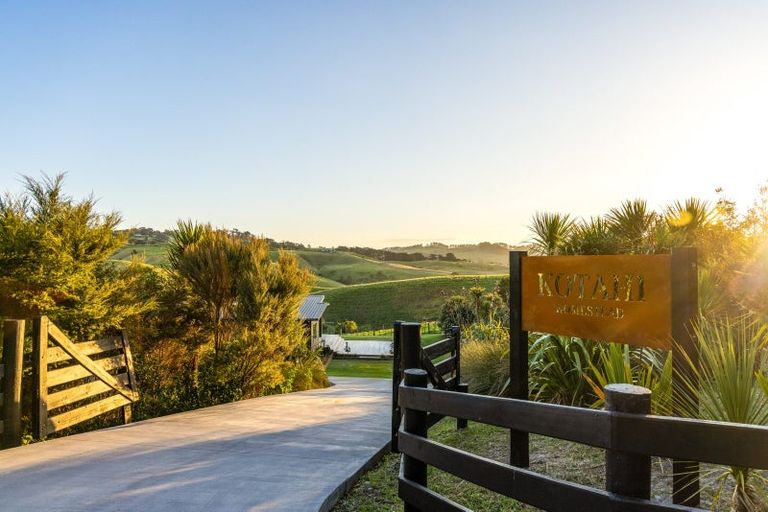 Photo of property in 571 Pakiri Road, Leigh, 0985