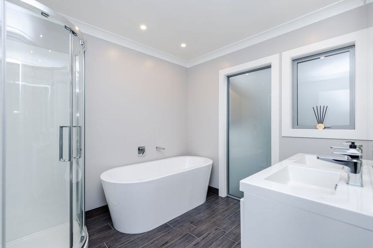 Photo of property in 54 Chedworth Avenue, Chedworth, Hamilton, 3210