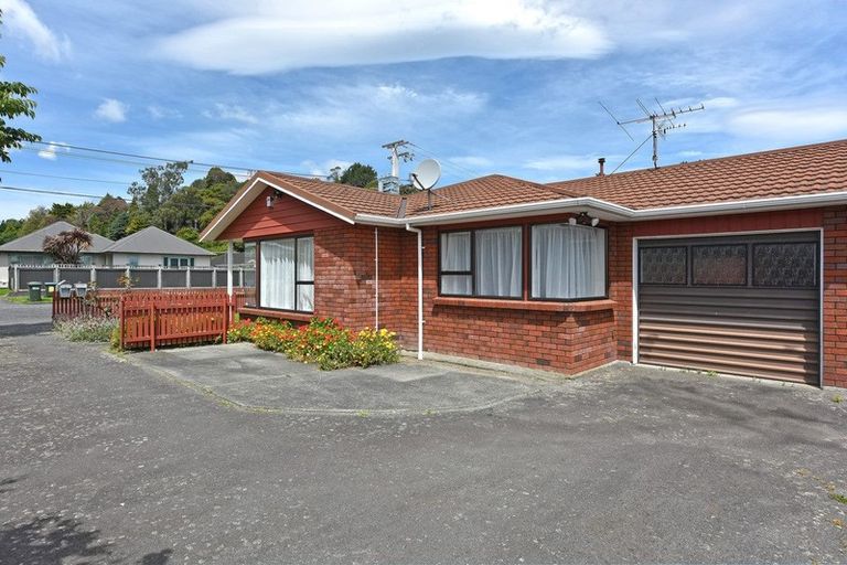 Photo of property in 3a Henry Street, Ebdentown, Upper Hutt, 5018