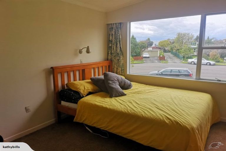 Photo of property in 5 Belgrave Place, Awapuni, Palmerston North, 4412