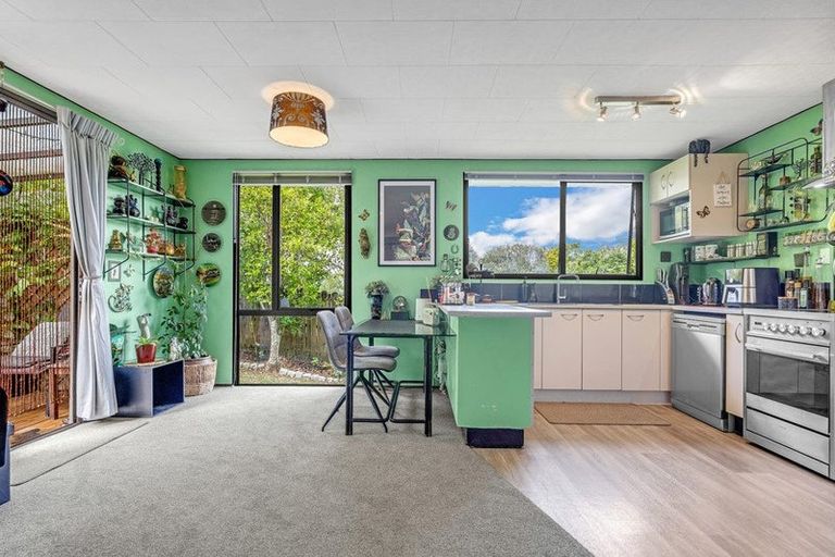 Photo of property in 2/23 Rehia Road, Massey, Auckland, 0614