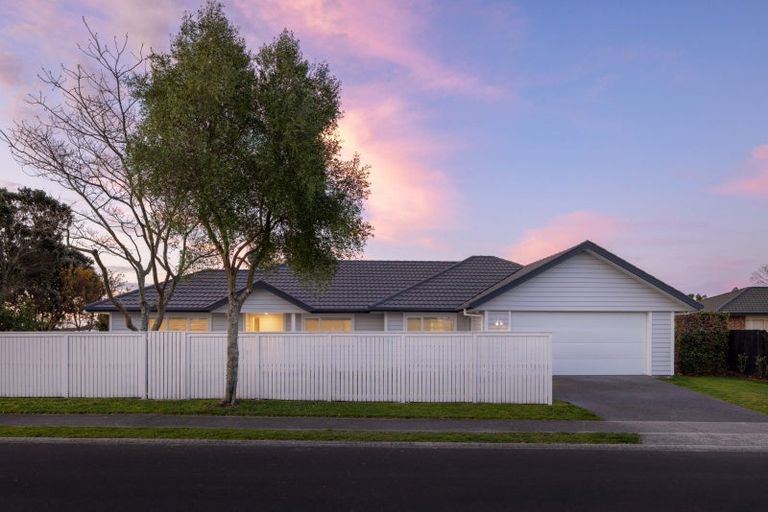 Photo of property in 1 Appaloosa Place, Papamoa Beach, Papamoa, 3118