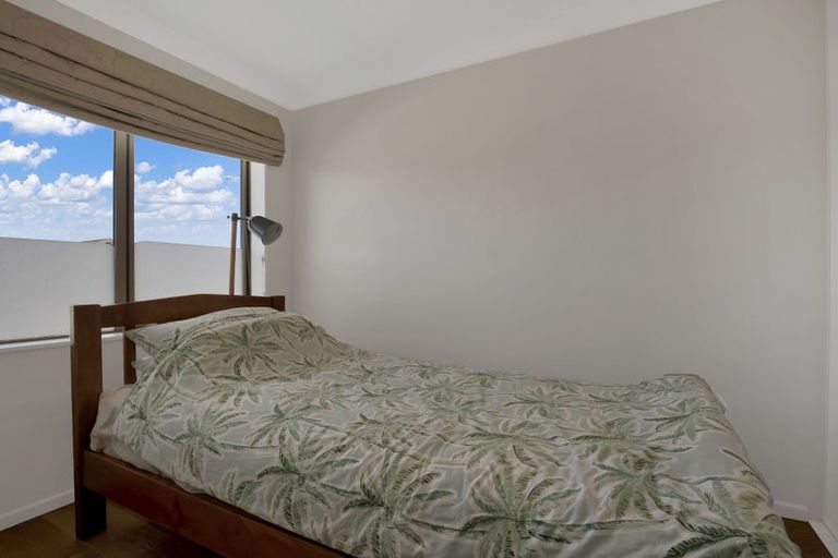 Photo of property in 6 Retallick Way, Amberley, 7410