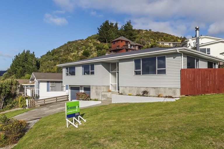Photo of property in 17 The Anchorage, Whitby, Porirua, 5024