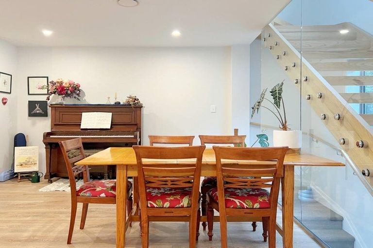 Photo of property in 3/19 Ruakiwi Road, Hamilton Lake, Hamilton, 3204