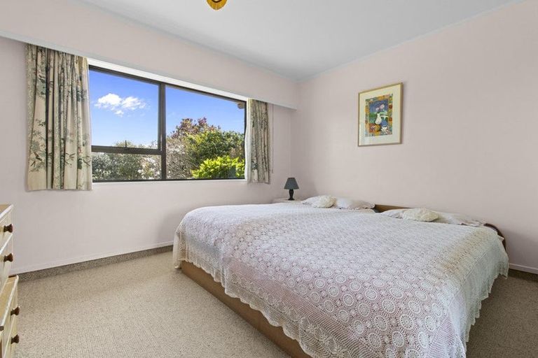 Photo of property in 12 Tamati Place, Merrilands, New Plymouth, 4312