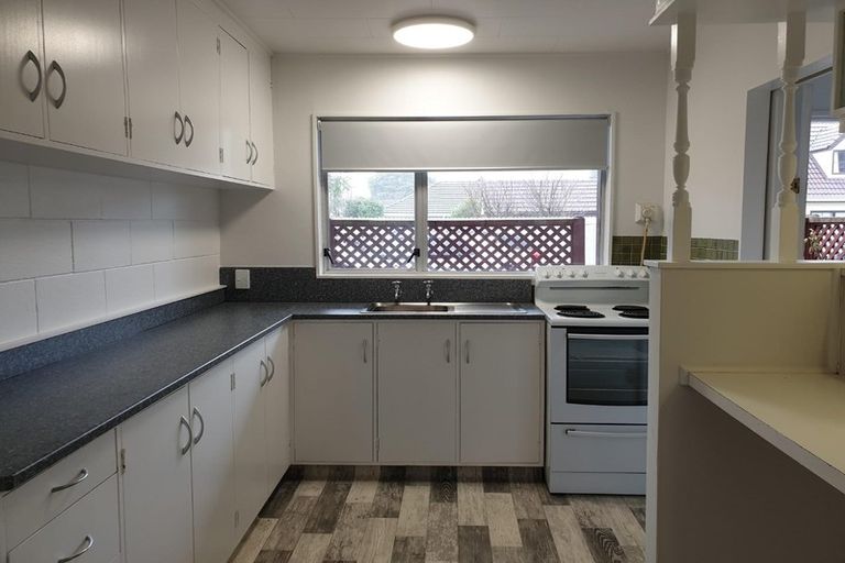 Photo of property in 2/8 Tawai Street, Trentham, Upper Hutt, 5018