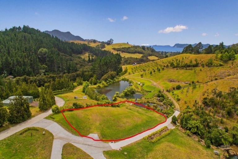 Photo of property in 40 Spikes Way, Whitianga, 3510