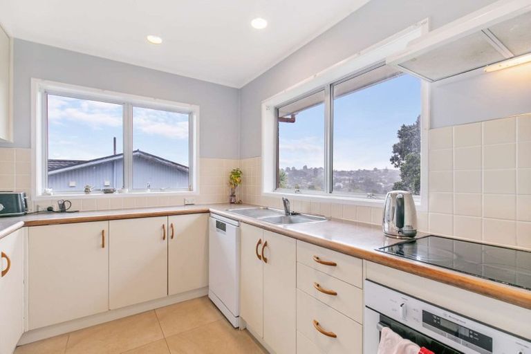 Photo of property in 102 Sartors Avenue, Browns Bay, Auckland, 0630